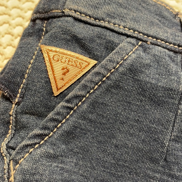 Guess stretchy shorts with ruffle back detail - Picture 2 of 5